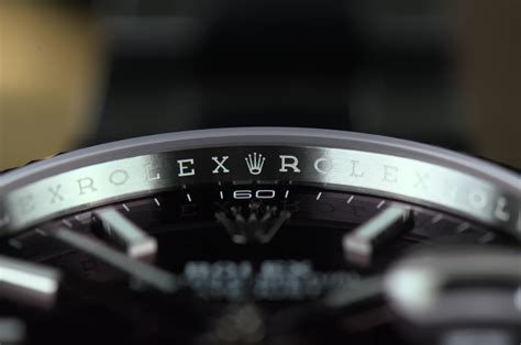 rolex rehaut vs engraving